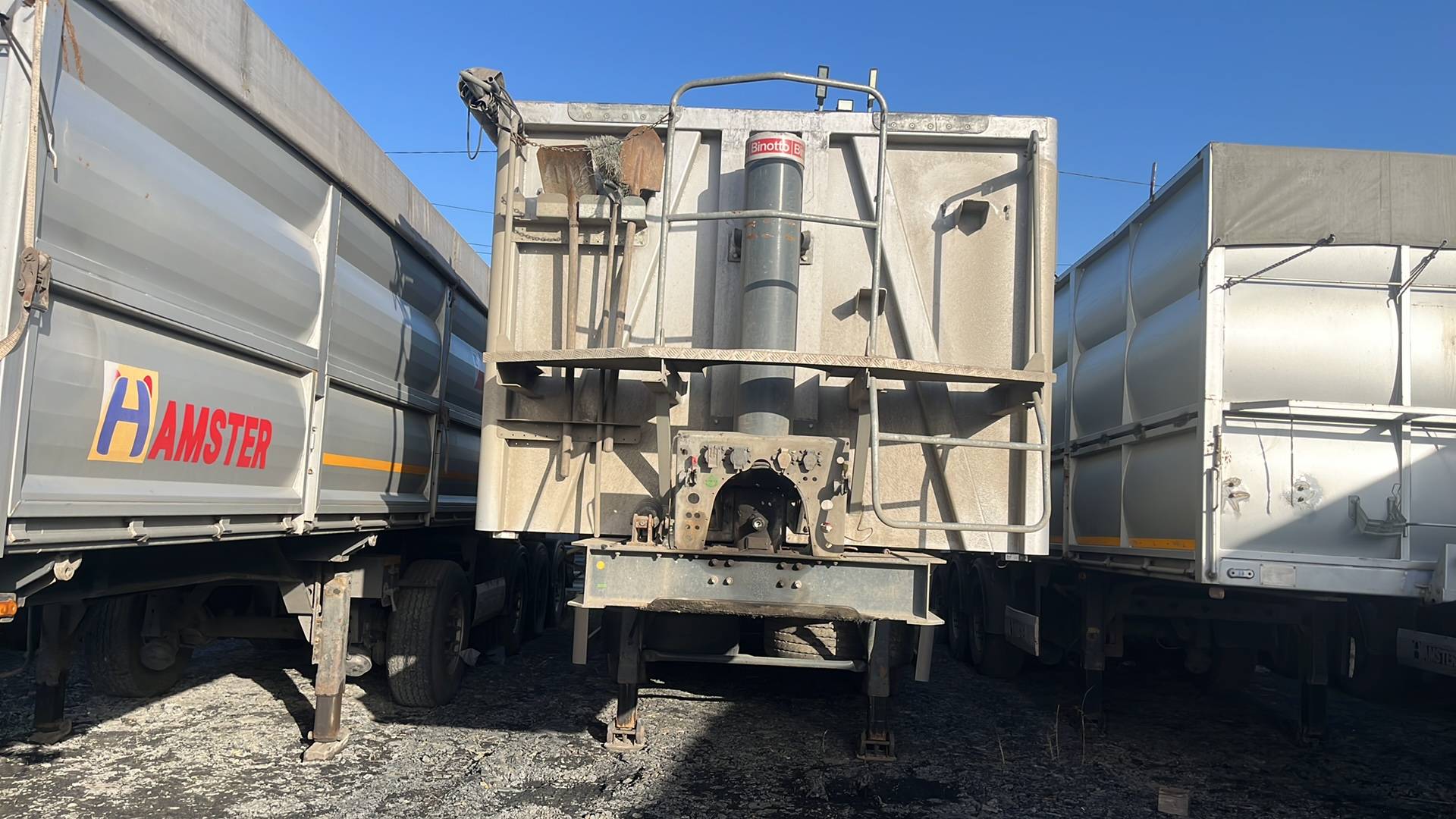 BODEX Самосвальный KIS 4WA1 40 м³, 2022 года в лизинг