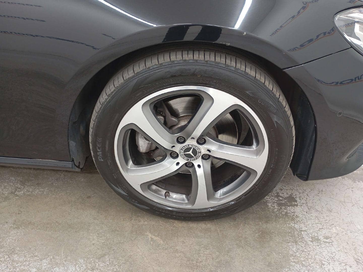 Mercedes-Benz E седан,  257 236 км, 2020 года в лизинг