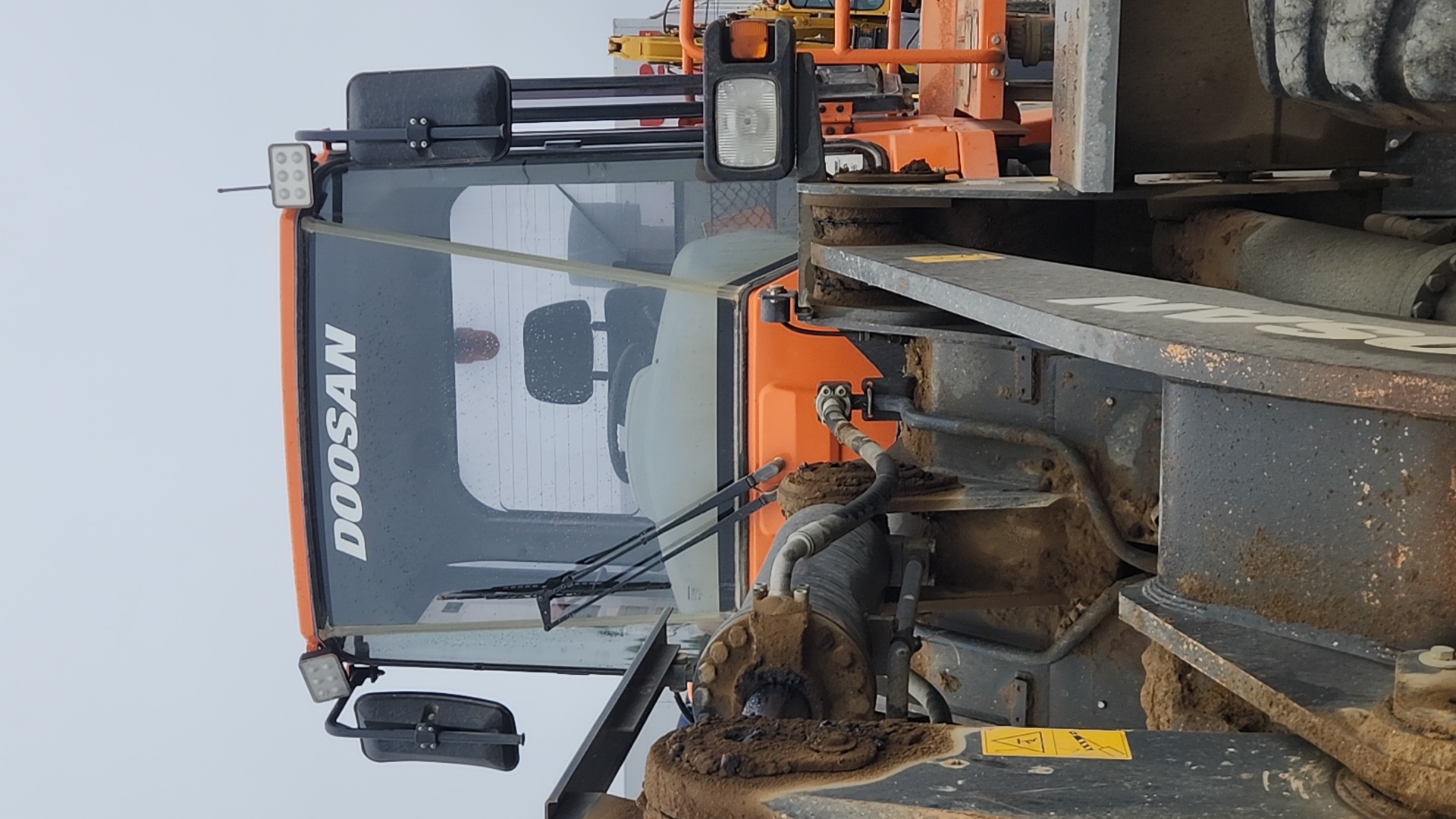 DOOSAN/DEVELON SD300,  3 921 км, 2022 года в лизинг