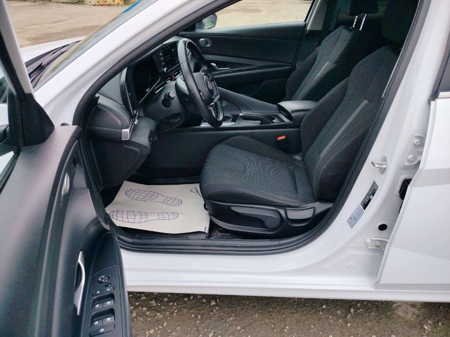 Hyundai Elantra,  27 329 км, 2022 года в лизинг
