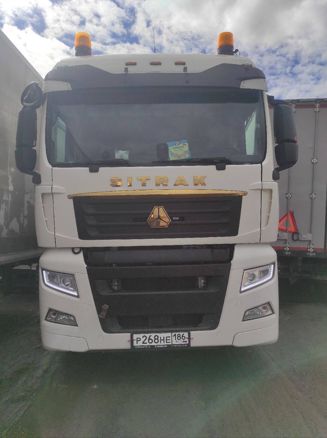 Sitrak ZZ4186V391HE,  229 448 км, 2023 года