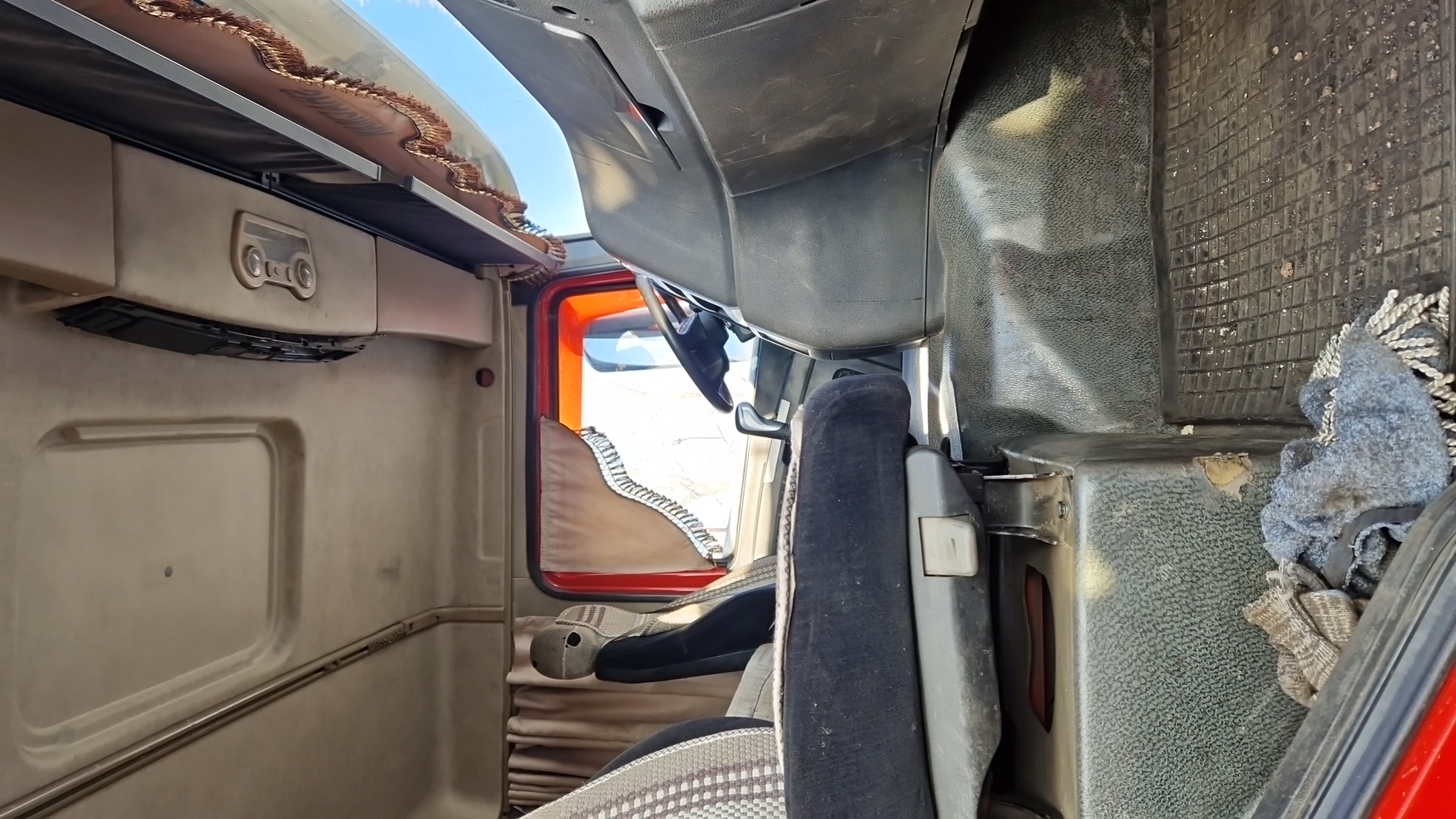 Shacman SX331863366,  200 202 км, 2023 года в лизинг