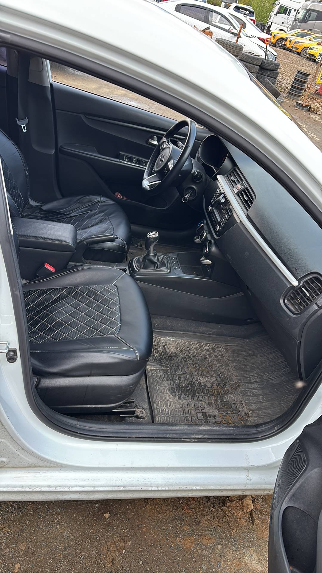 KIA Rio,  174 223 км, 2020 года