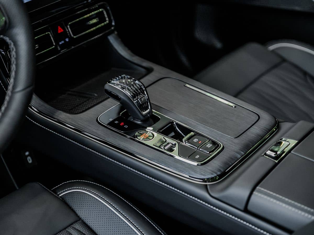 GAC GS8 Джи-Икс Премиум 2.0 АТ полный привод (GX Premium)