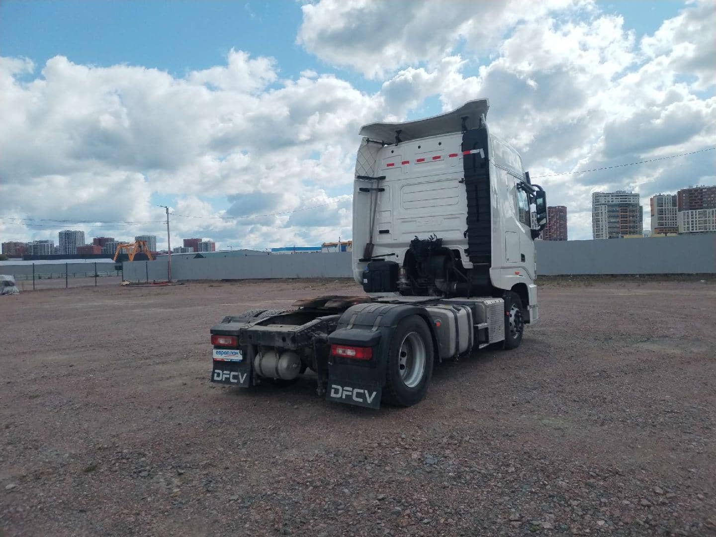 DongFeng GX D111A 4x2,  166 433 км, 2023 года в лизинг