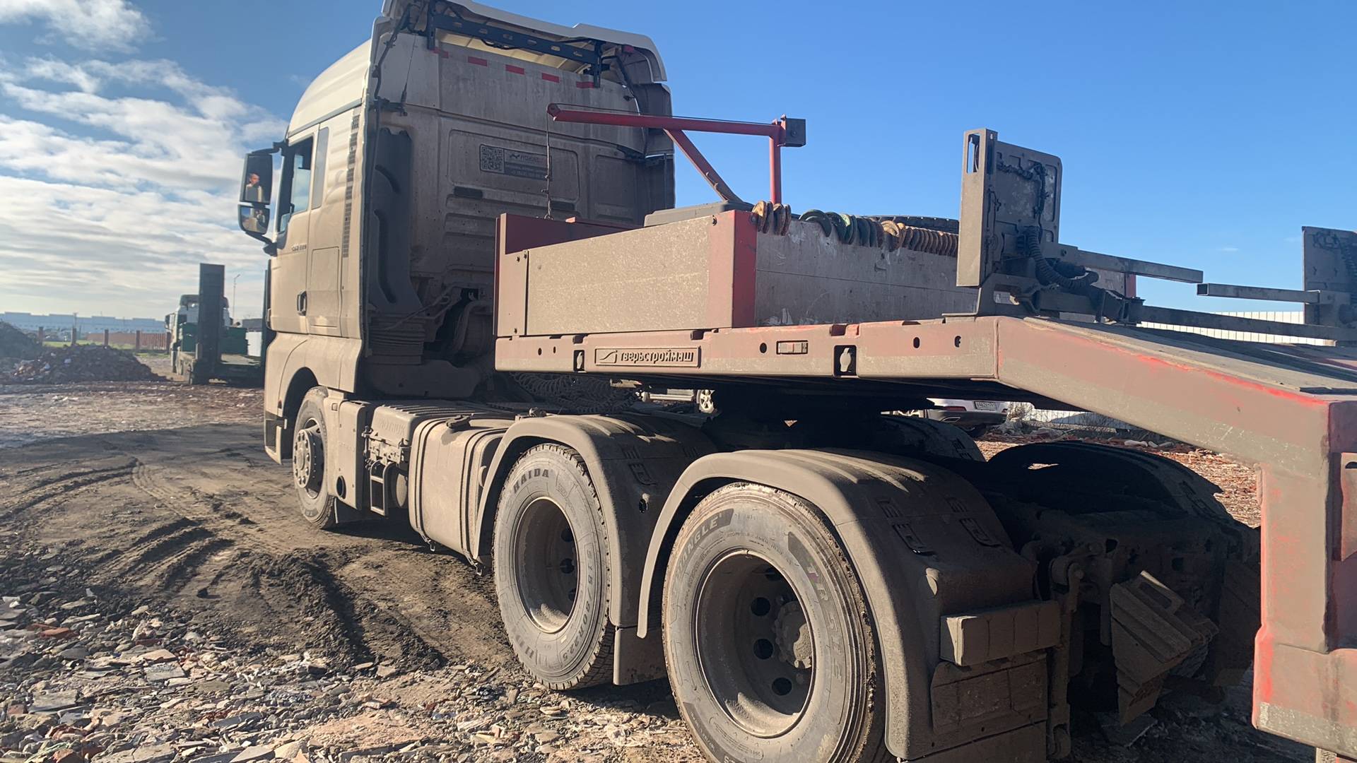 Sitrak С7Н MAX 6×4 ZZ4256V364HE,  175 671 км, 2024 года в лизинг