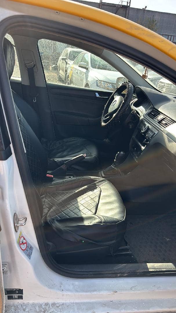 Skoda Rapid,  322 746 км, 2019 года