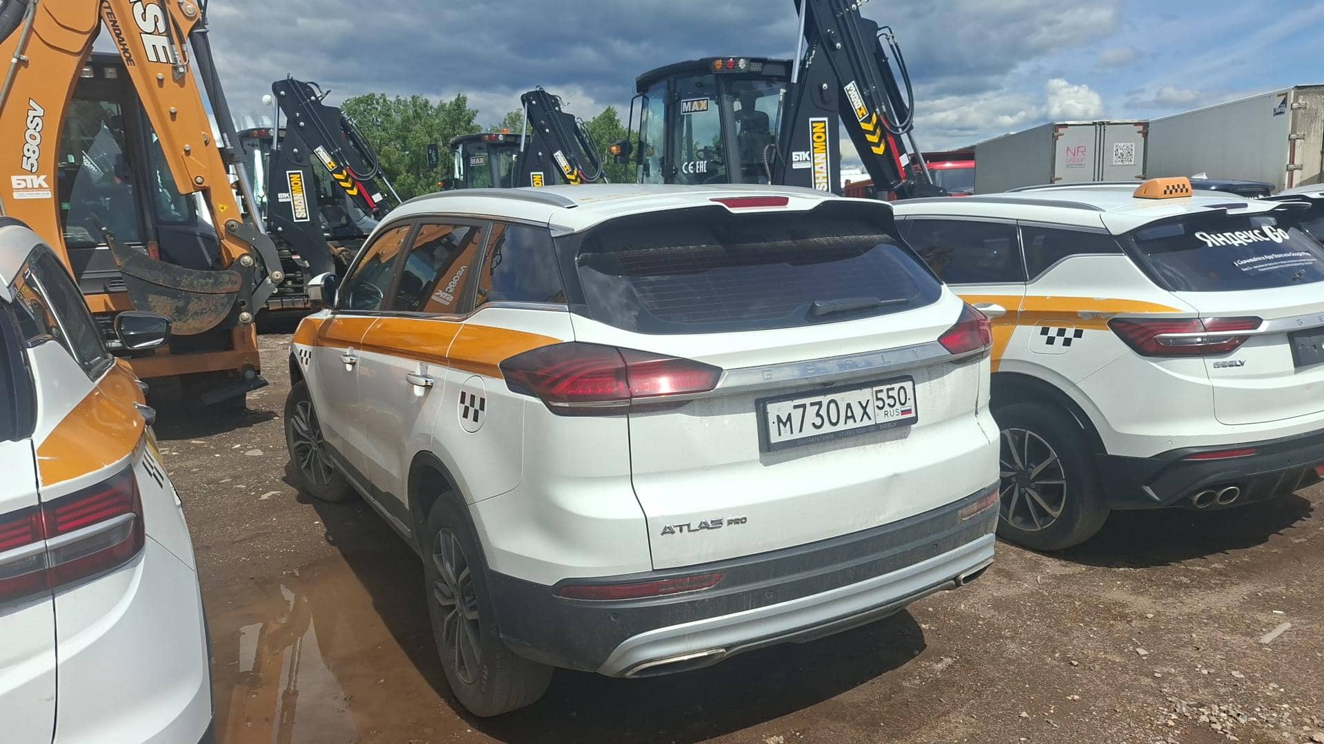 Geely Atlas Pro,  150 000 км, 2024 года в лизинг
