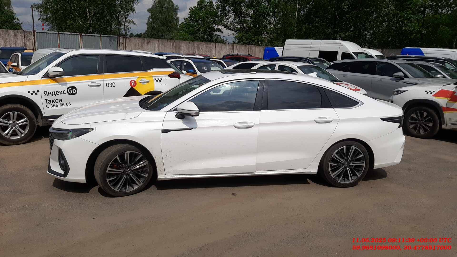 Chery Arrizo 8,  104 899 км, 2024 года