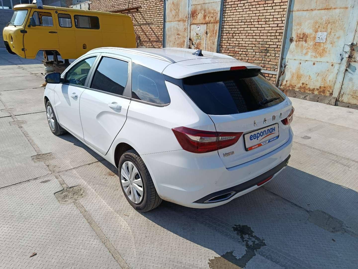 Lada Vesta универсал,  38 340 км, 2024 года в лизинг