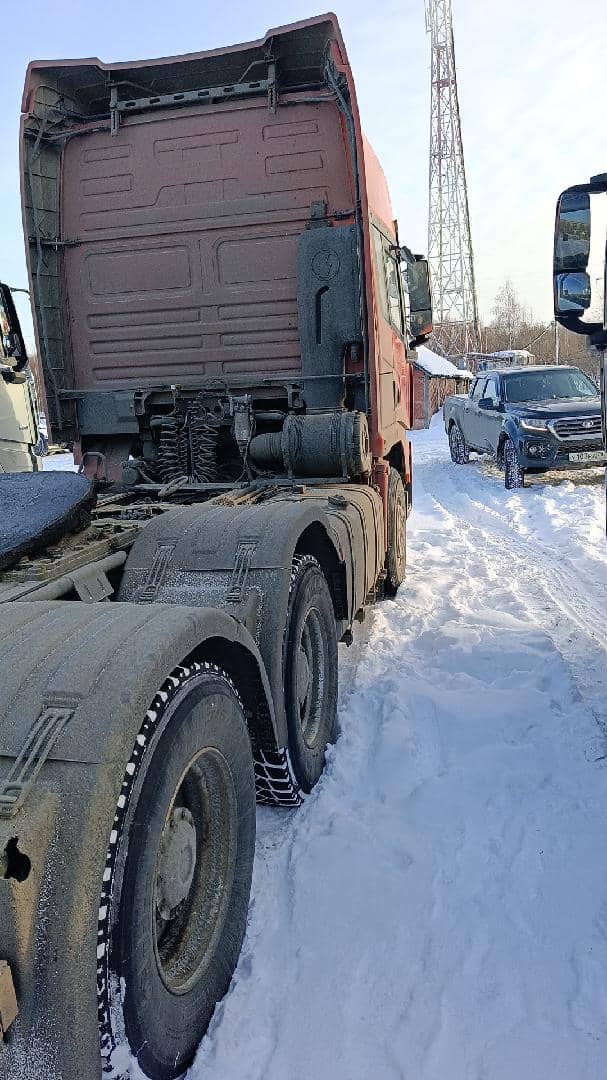 Shacman SX42584V324,  386 511 км, 2022 года в лизинг