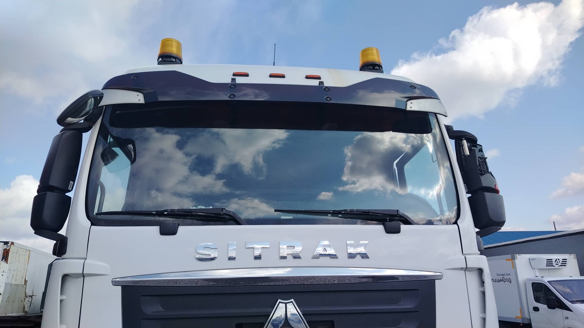 Sitrak ZZ4186V391HE,  139 888 км, 2023 года в лизинг