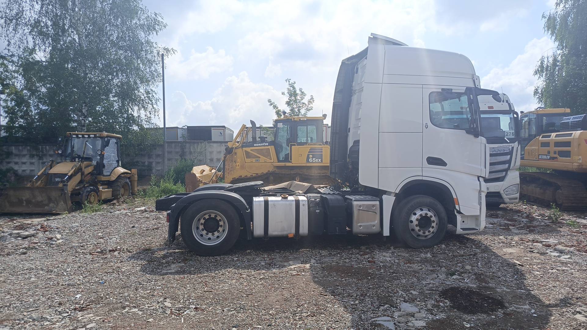 Shacman SX4188YY381,  308 060 км, 2023 года в лизинг