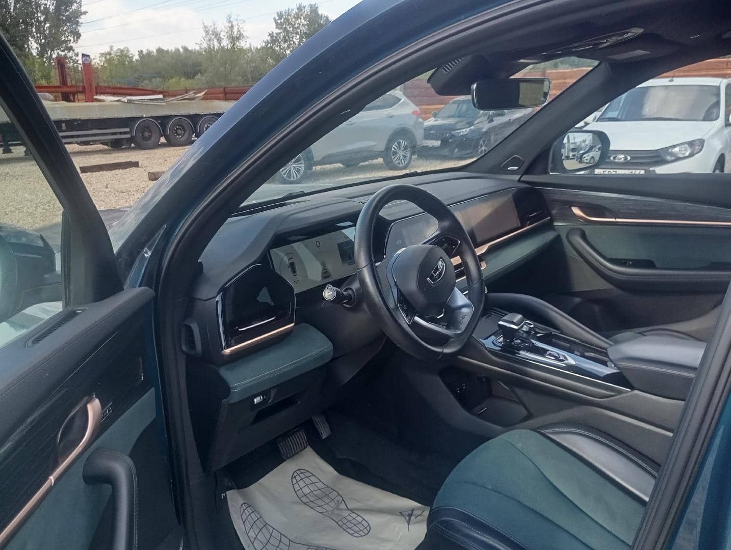 Geely Monjaro,  99 898 км, 2023 года в лизинг
