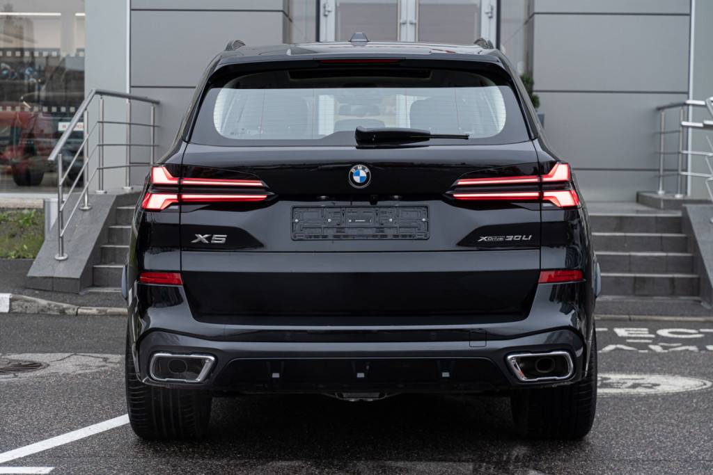 BMW X5 xDrive30Li AT Premium M Sport