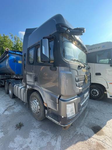 Shacman SX42584V324