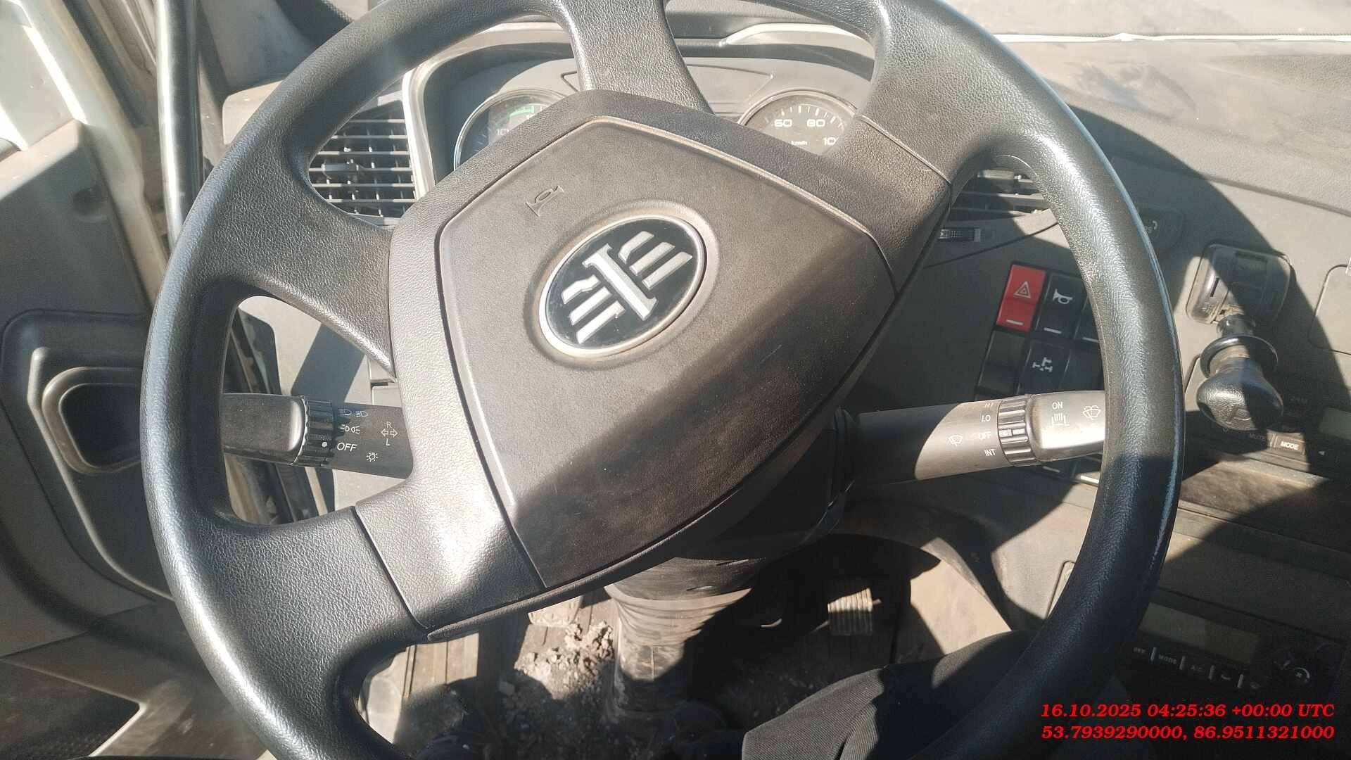 FAW CA3310P66K24T4E5 8x4,  96 800 км, 2024 года в лизинг