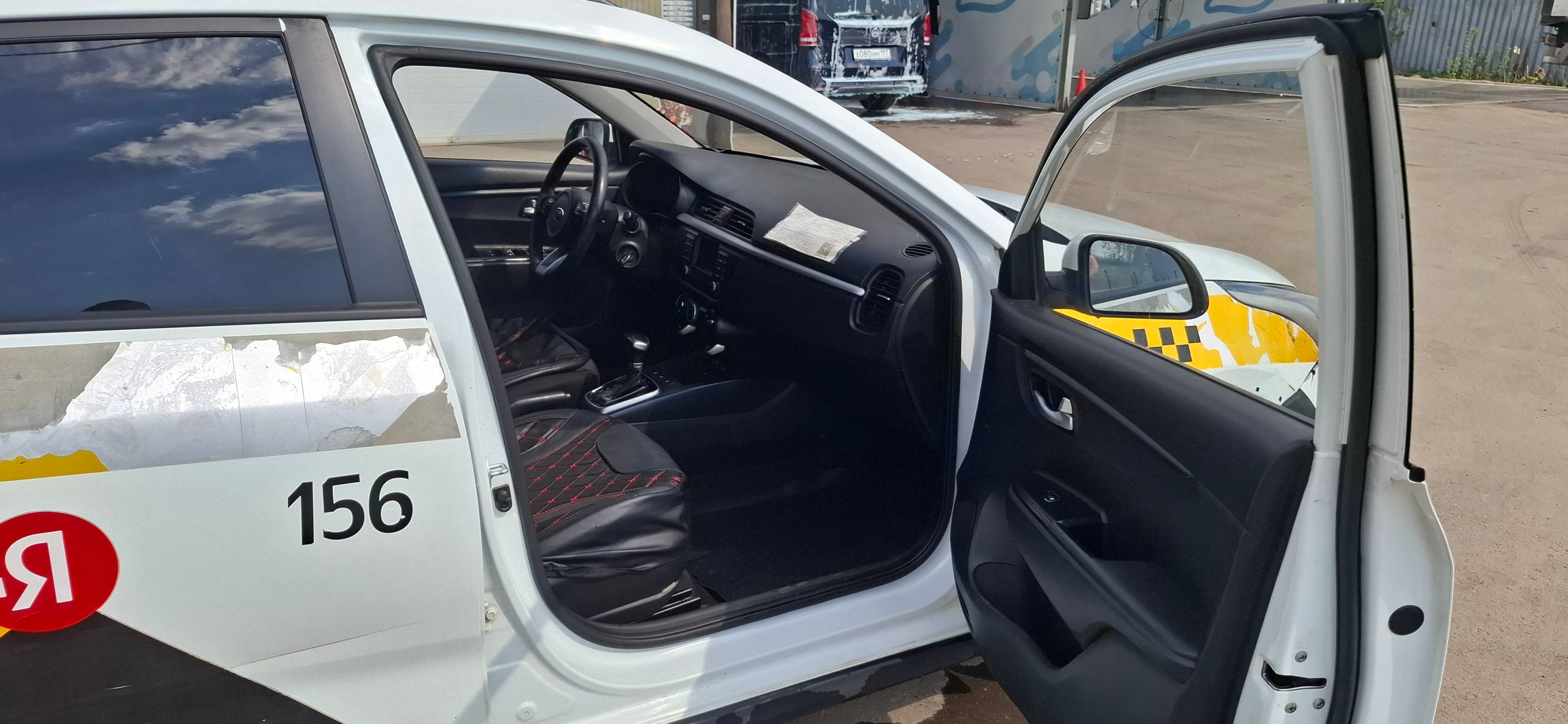 KIA Rio X-Line,  326 390 км, 2018 года в лизинг
