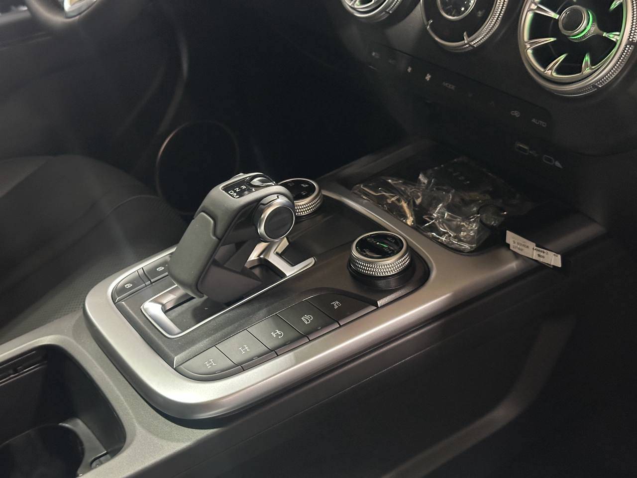 Tank 300 City Premium 2.0 8AT 4WD