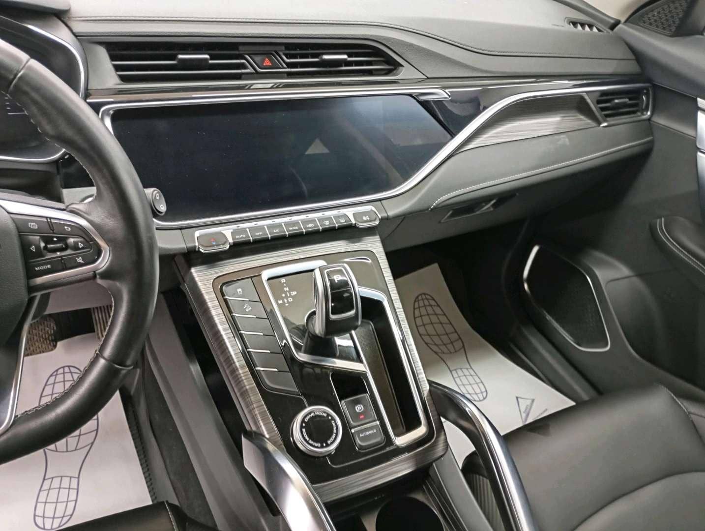 Geely Atlas Pro,  239 501 км, 2023 года в лизинг