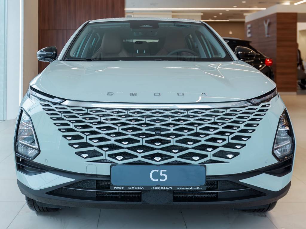 OMODA C5 Active 1.6 DCT AWD