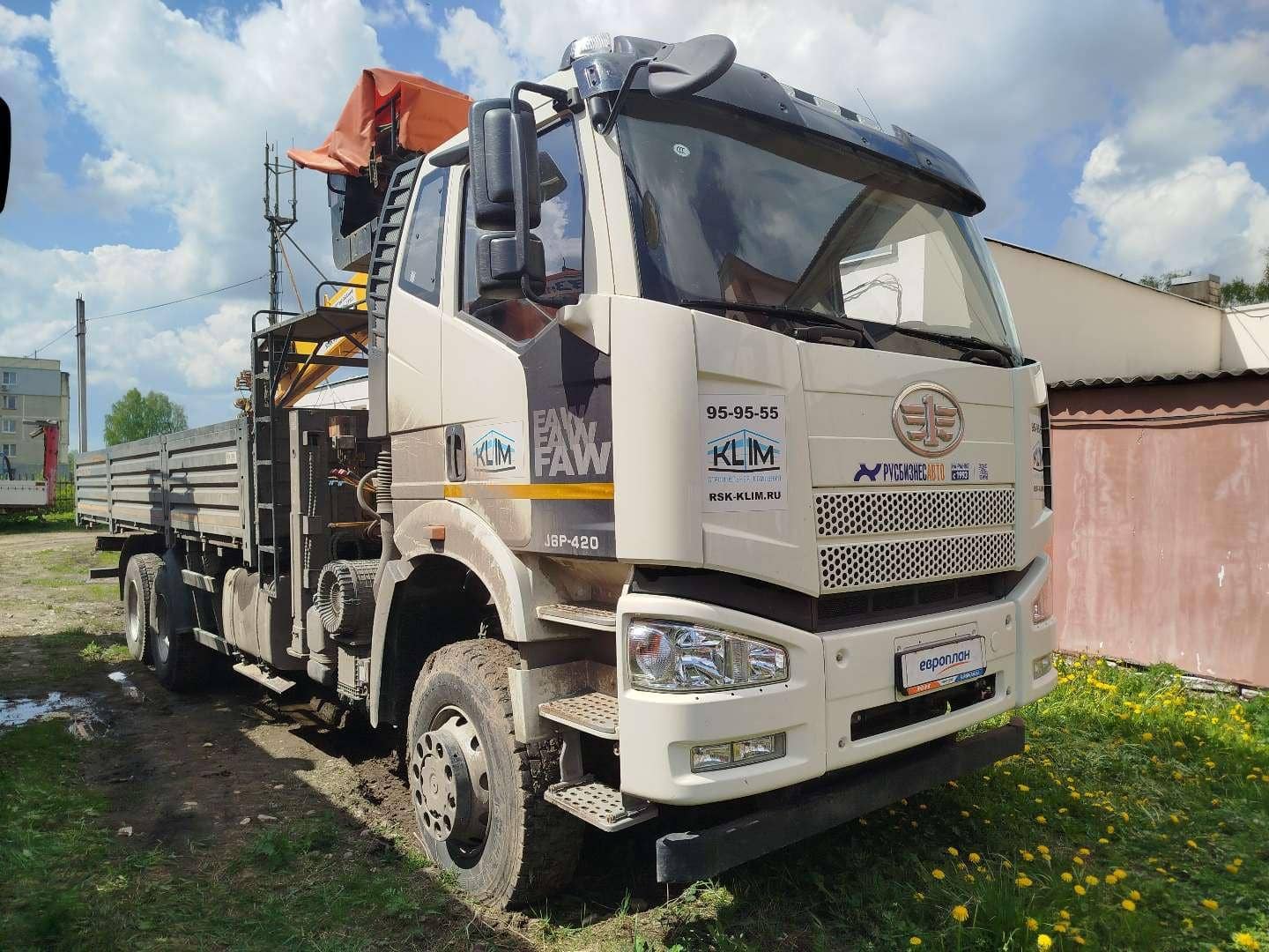 FAW CA3250P66K24L1TE5 6x6,  23 576 км, 2024 года в лизинг