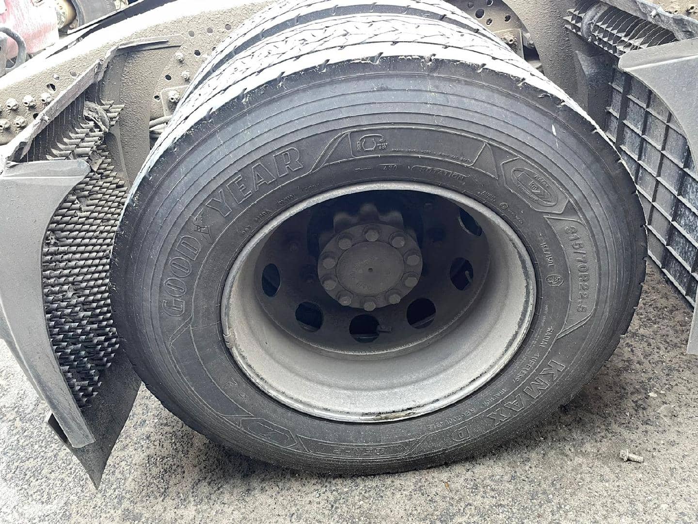 Mercedes-Benz Actros 5 1845 LS 4x2 (BigSpace),  882 674 км, 2019 года в лизинг