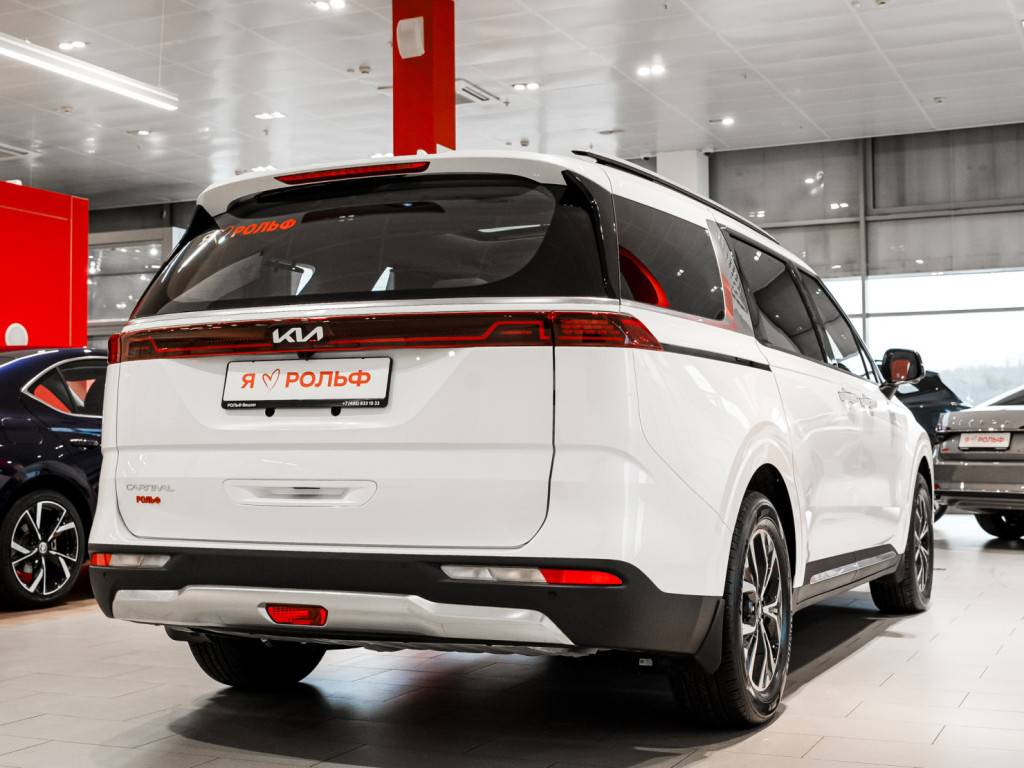 KIA Carnival Flagship 2.0 8AT