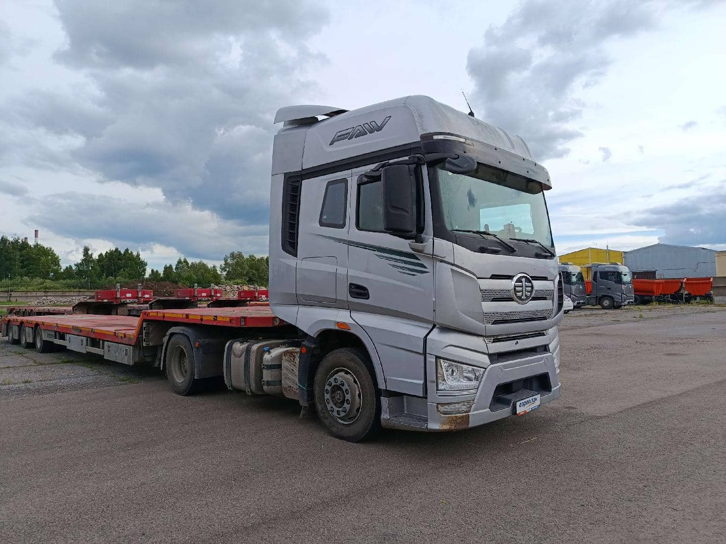 FAW CA4180P77K25E5 4x2,  382 651 км, 2023 года в лизинг