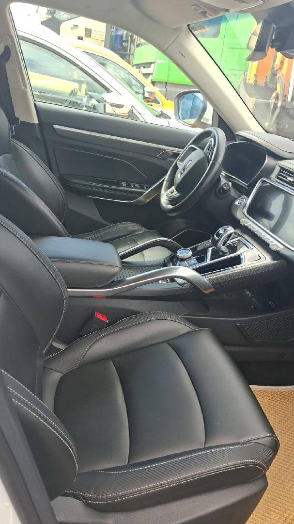 Geely Atlas Pro,  150 000 км, 2024 года в лизинг