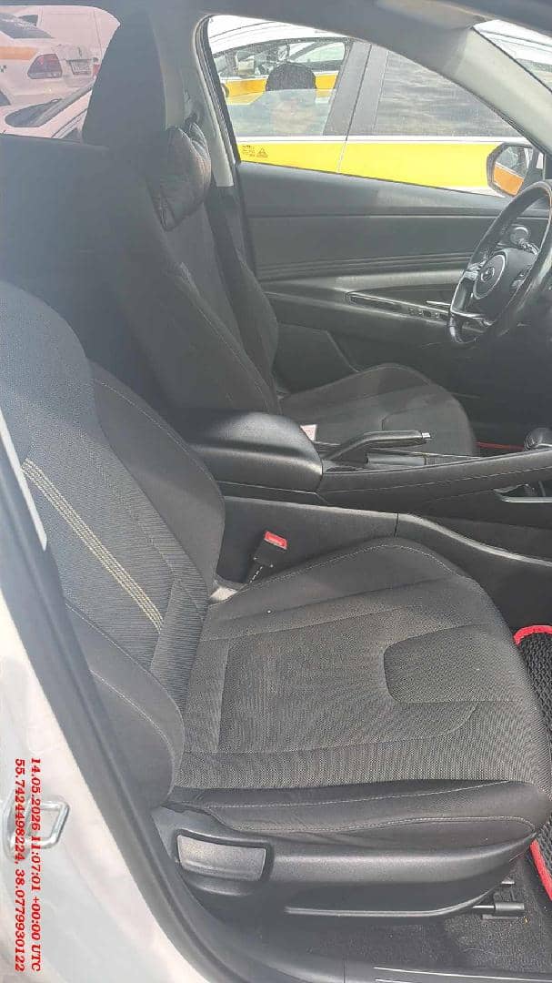 Hyundai Elantra,  233 287 км, 2021 года в лизинг