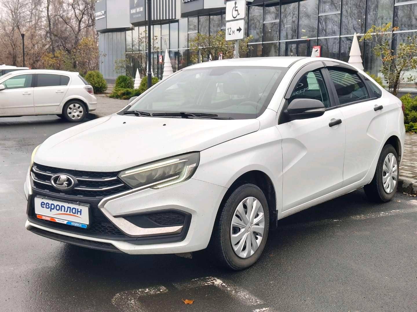 Lada Vesta седан,  175 243 км, 2023 года в лизинг