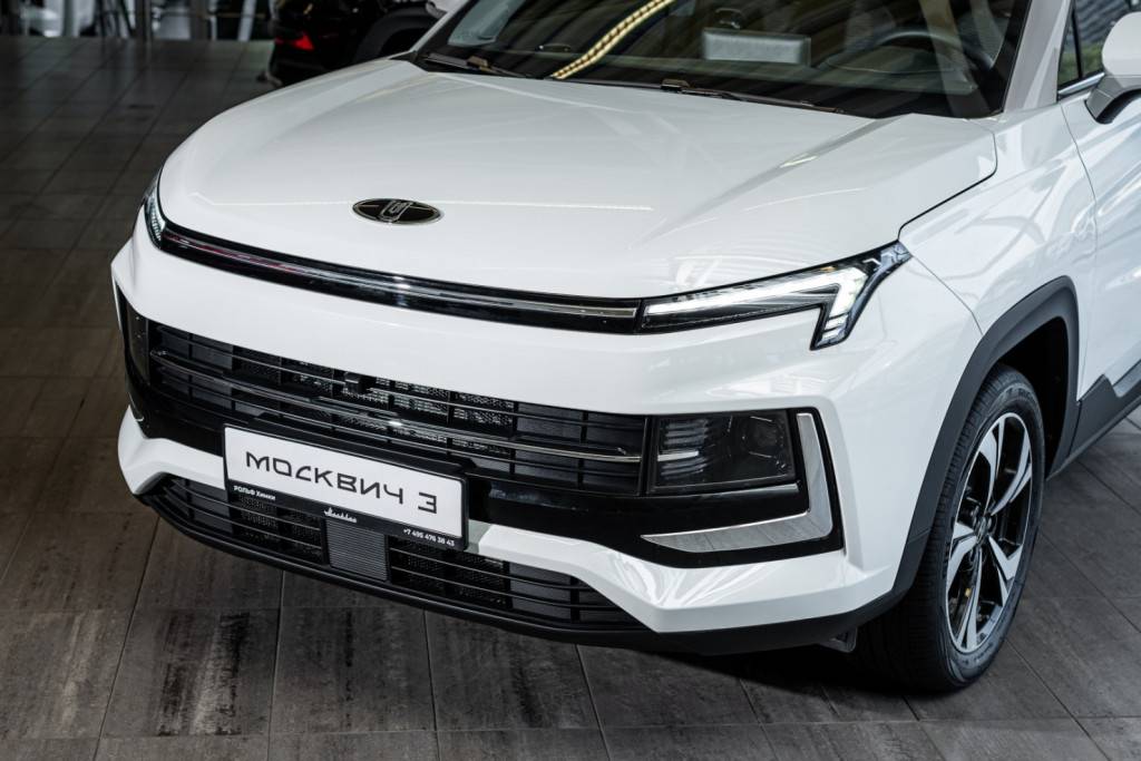 Москвич 3 Комфорт 1.5Т CVT