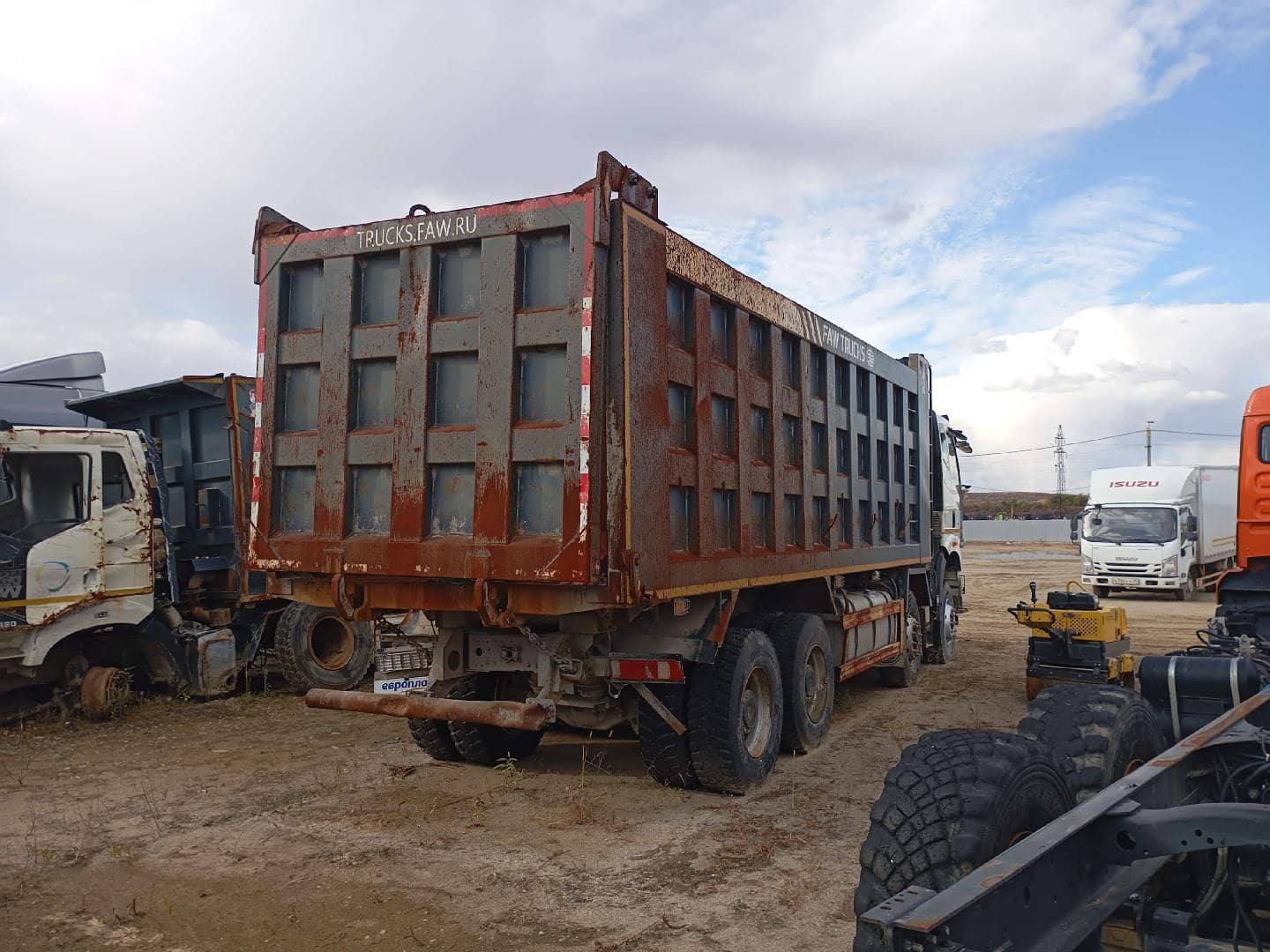 FAW CA3310P66K24T4E5 8х4,  230 000 км, 2022 года в лизинг