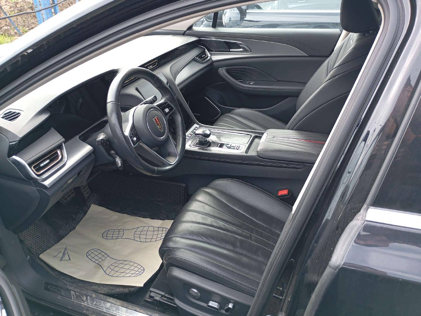 Hongqi H5,  93 335 км, 2024 года в лизинг