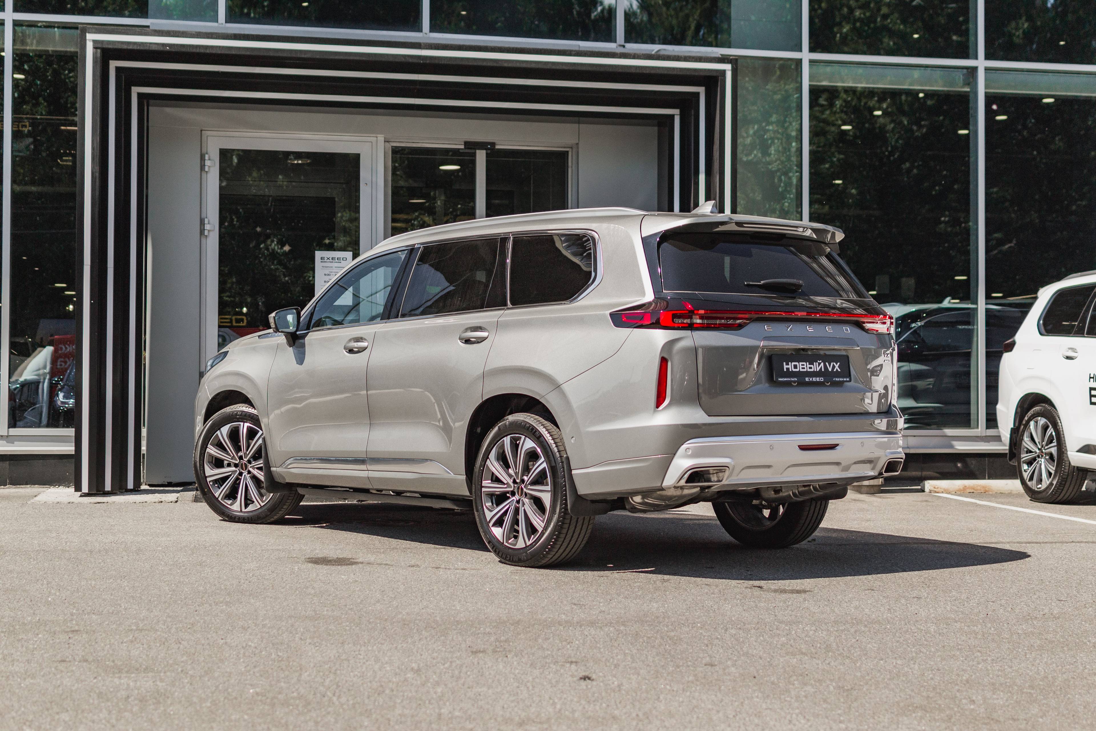 EXEED VX President 7 мест 2.0T 8AT 4WD
