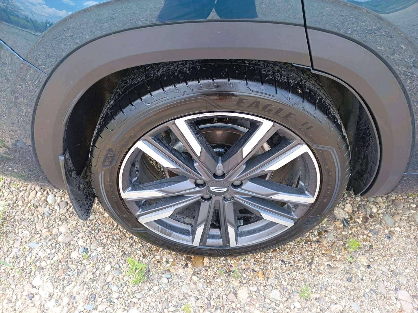 Geely Monjaro,  41 916 км, 2024 года в лизинг