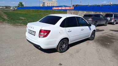 Lada Granta седан