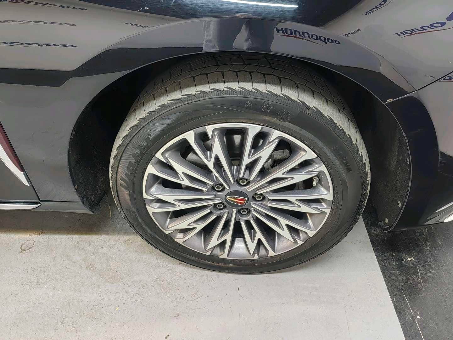 Hongqi H5,  211 798 км, 2023 года в лизинг