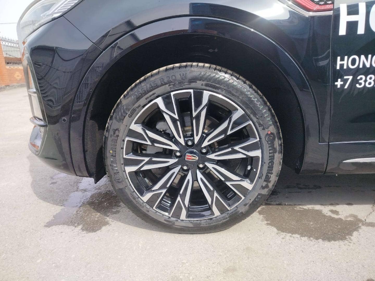 Hongqi HS5,  959 км, 2024 года в лизинг