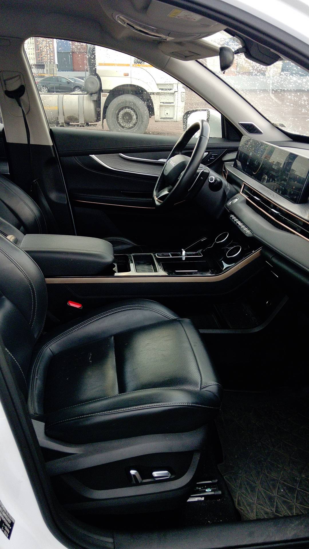 EXEED LX,  142 994 км, 2023 года в лизинг