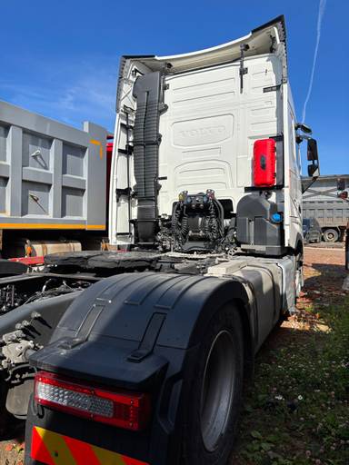 Volvo FH 460 4x2 (FH Globetrotter)