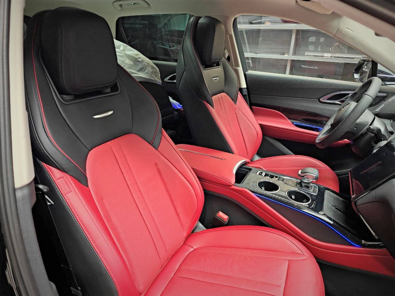 Hongqi HS3 Делюкс 2.0Т полный привод (Deluxe)