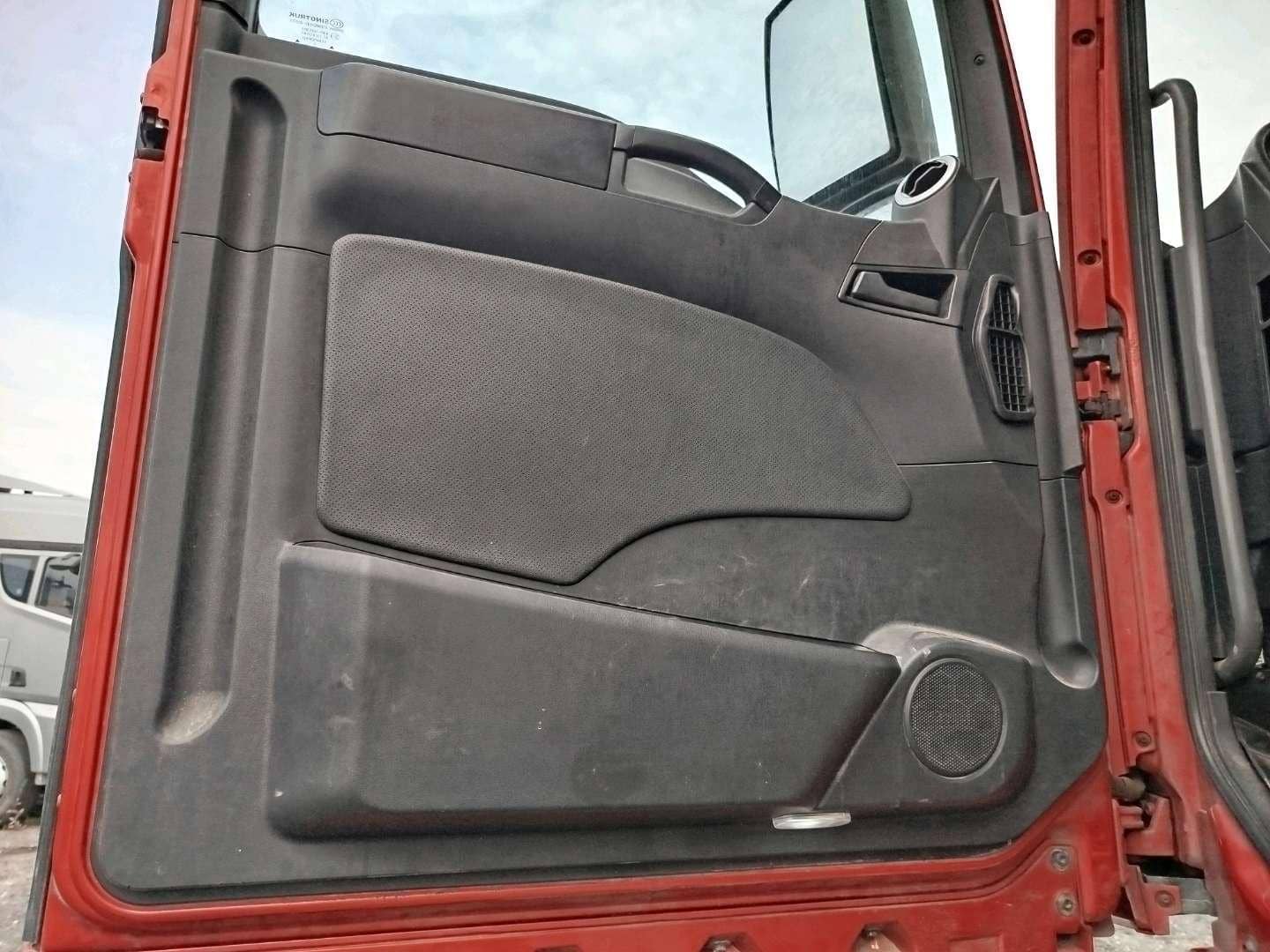 Sitrak C7H 4x2 ZZ4186V361HE,  240 000 км, 2023 года в лизинг