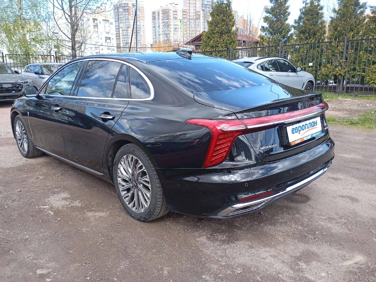 Hongqi H5,  164 628 км, 2024 года в лизинг