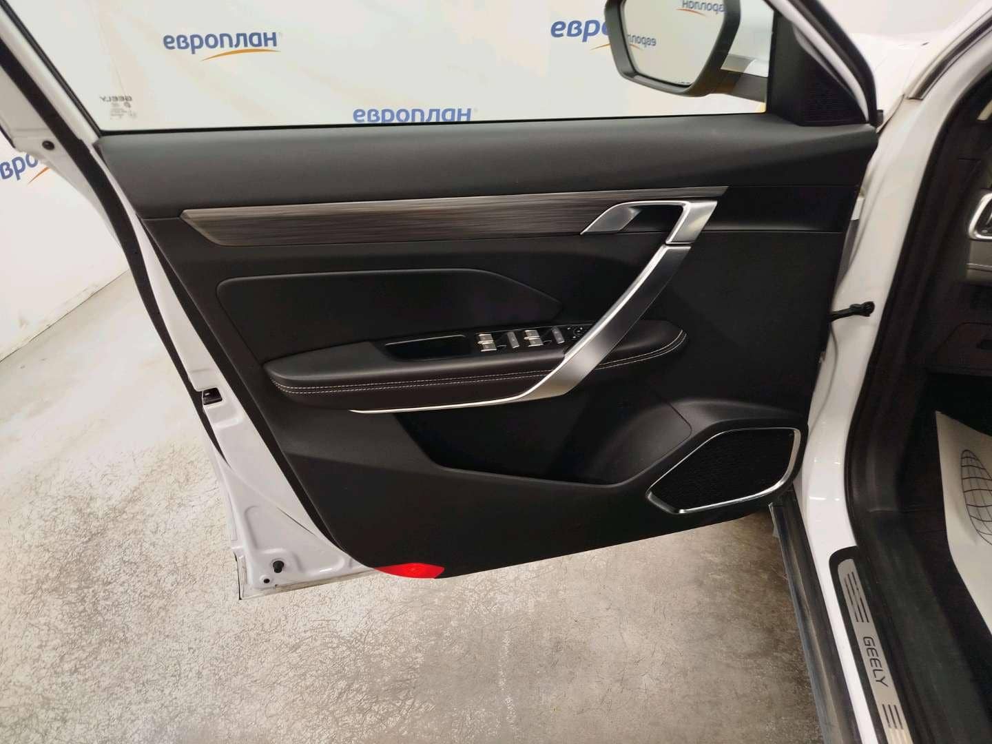Geely Atlas Pro,  72 343 км, 2024 года в лизинг