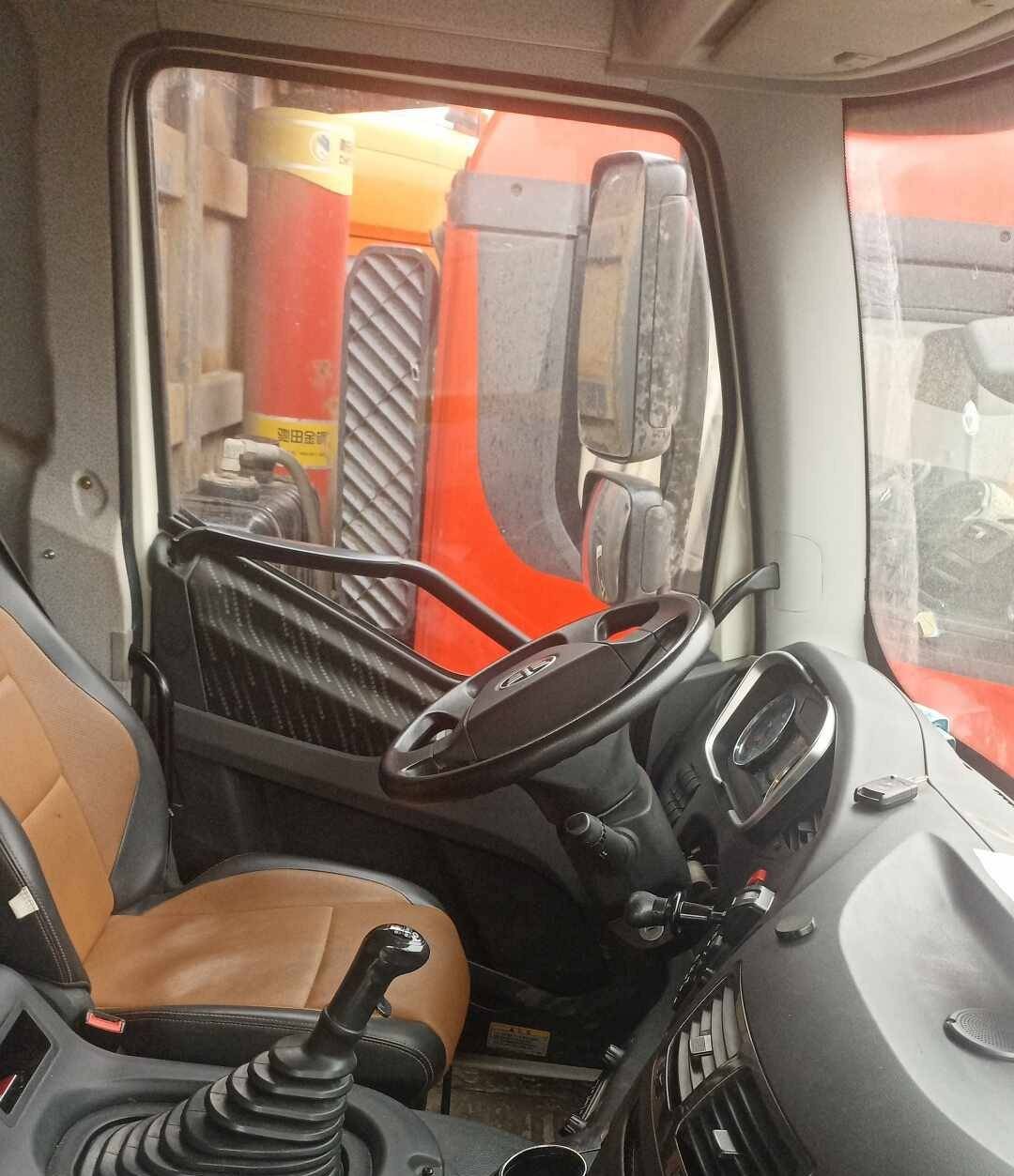 FAW CA3310P66K24T4E5 8х4,  101 605 км, 2024 года в лизинг