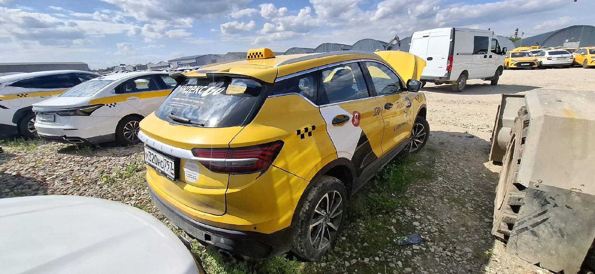Geely Coolray,  43 500 км, 2023 года в лизинг