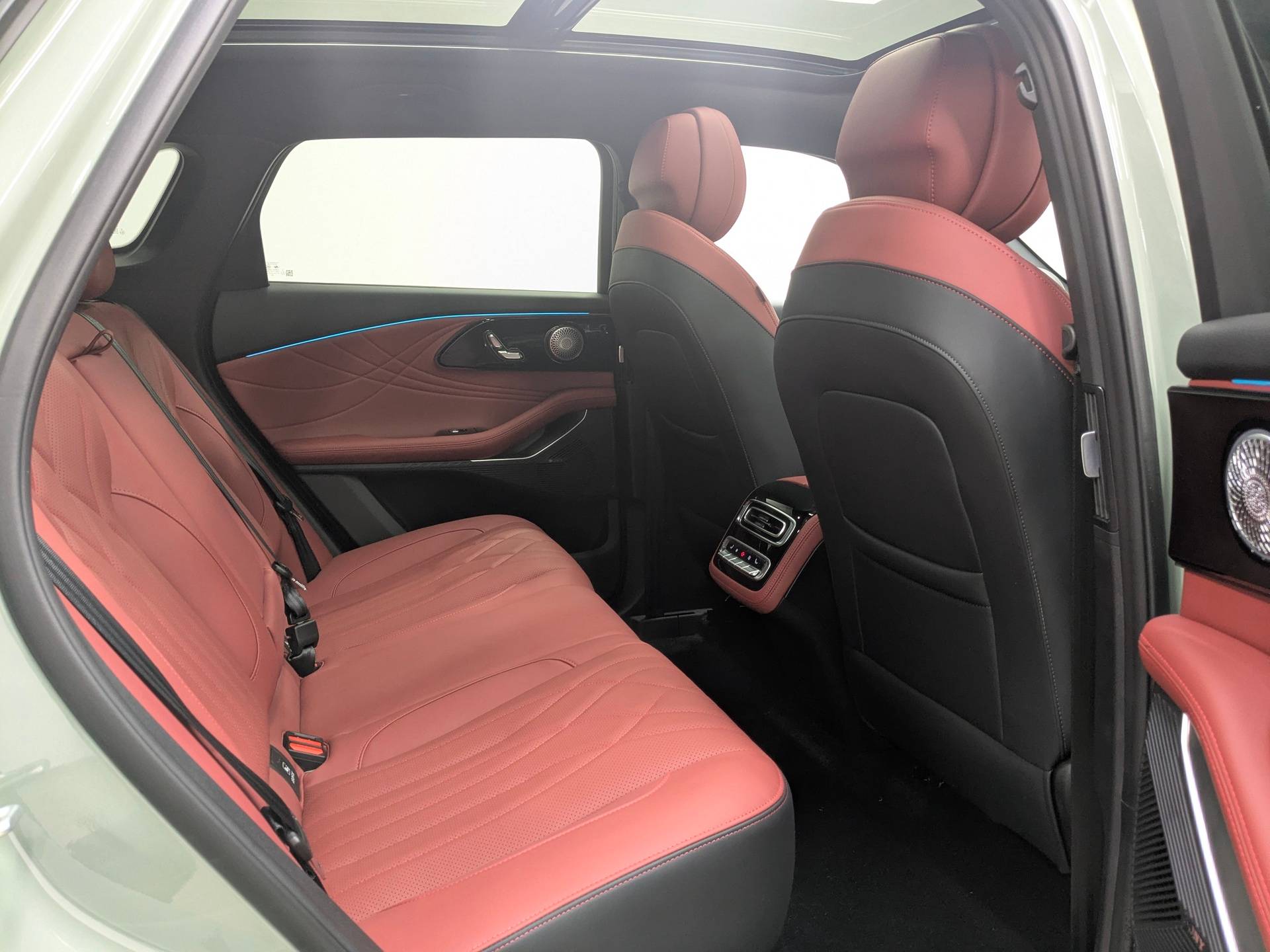 EXEED RX Premium 2.0 TGDI 8AT AWD