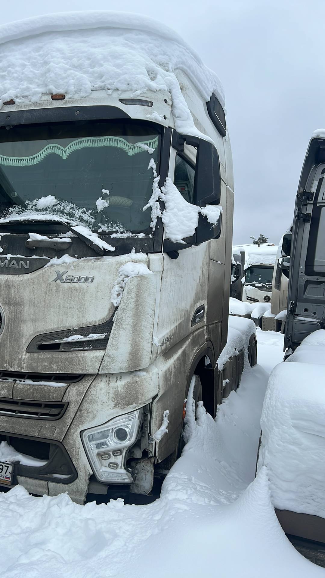 Shacman SX4188YY381,  301 563 км, 2023 года в лизинг